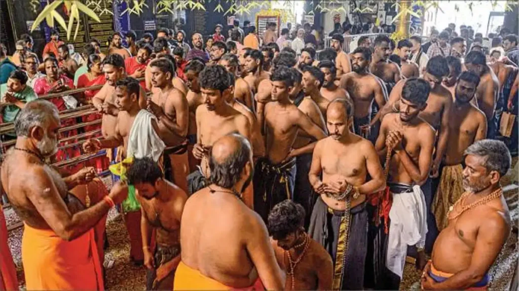 Tamil News On the first day of Karthikai Devotees of Ayyappa began fasting by putting garlands