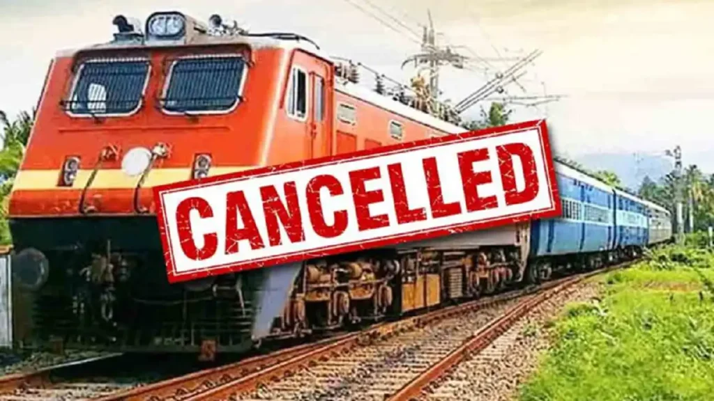 12 trains canceled today due to rain and flood announcement issued by the Railway Administration