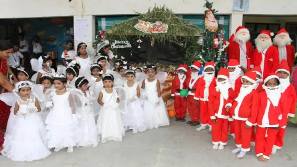 Today Tamil News Father Christmas danced with students at Dindigul school